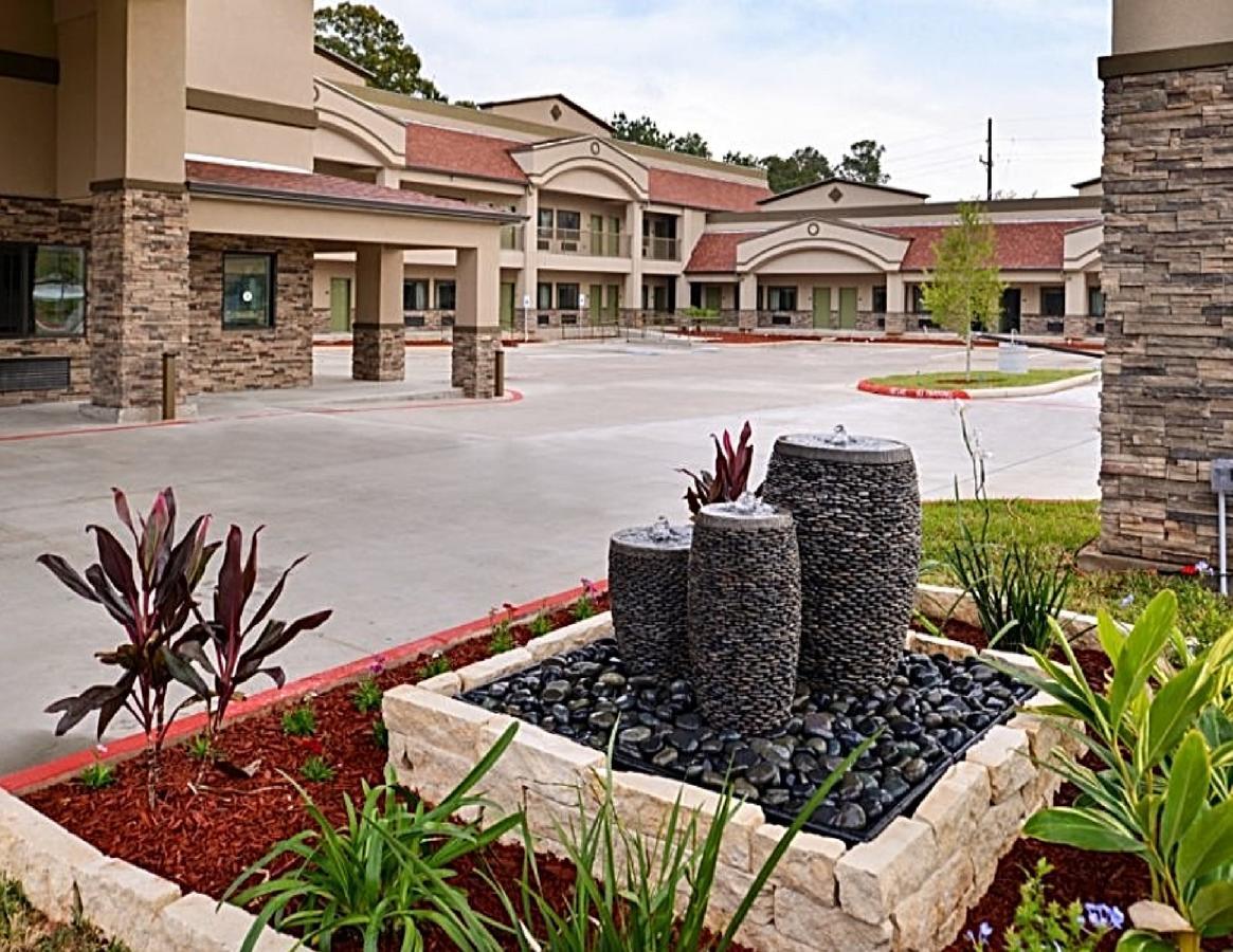 Scottish Inn & Suites - Conroe Exterior photo