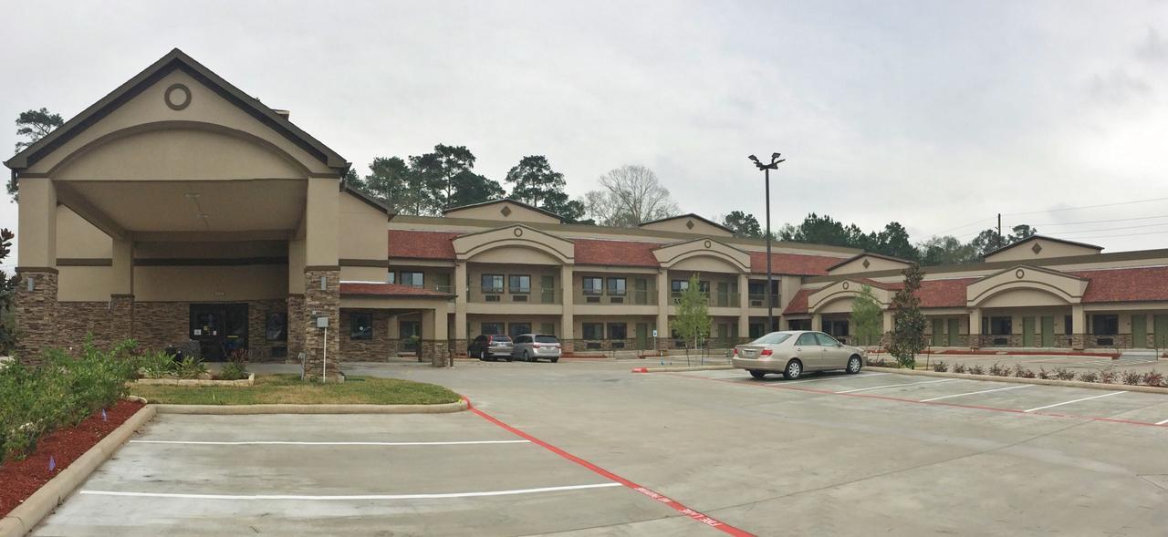 Scottish Inn & Suites - Conroe Exterior photo